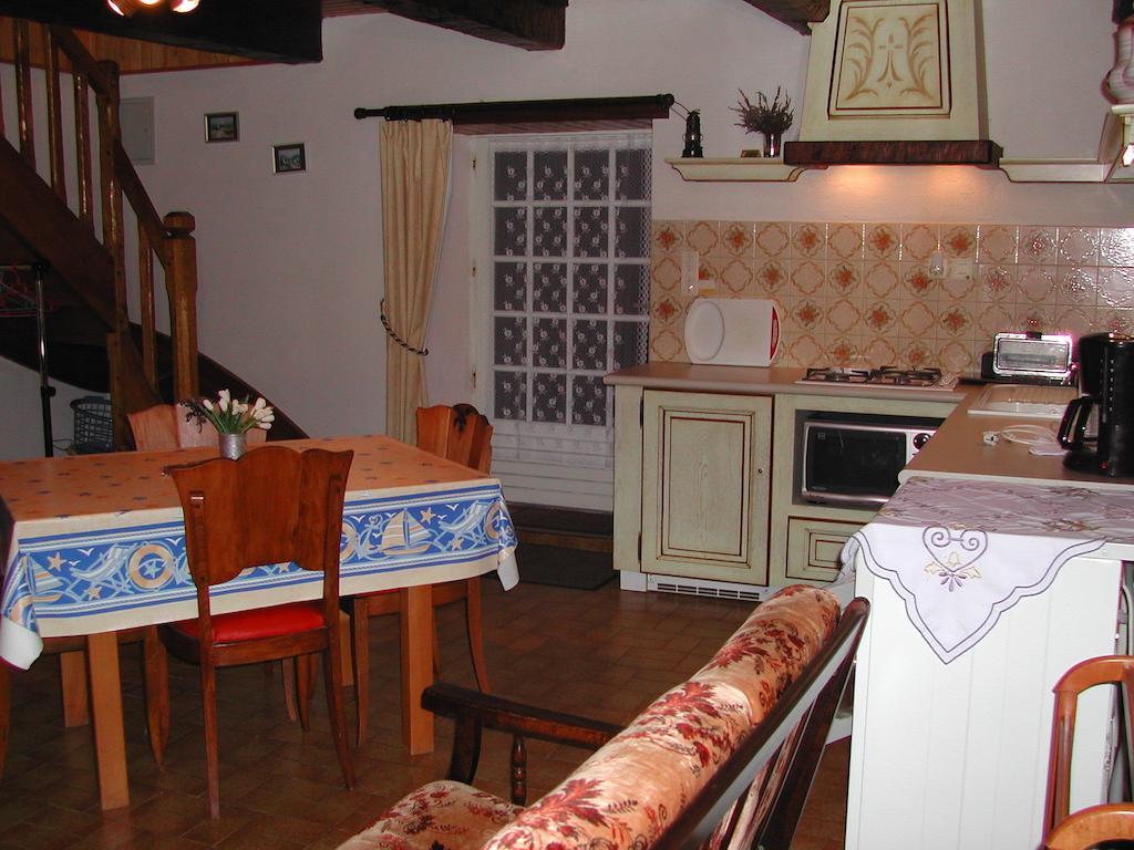 Les Gîtes de Garz Ar Bik Brasparts Habitación foto
