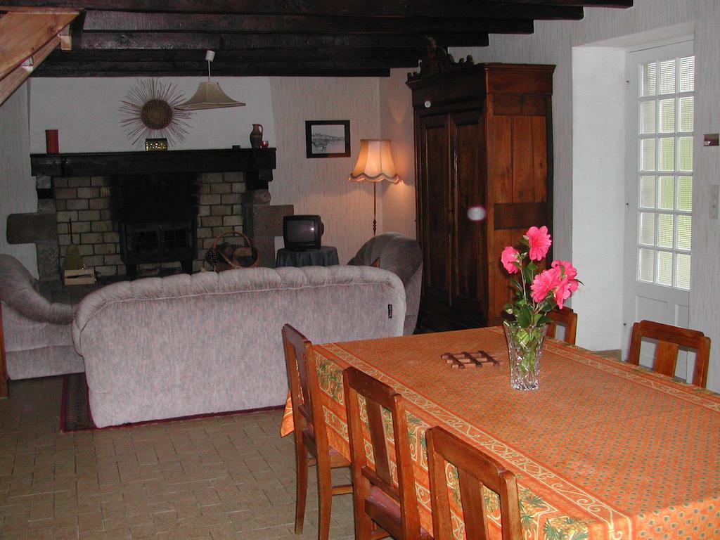 Les Gîtes de Garz Ar Bik Brasparts Habitación foto